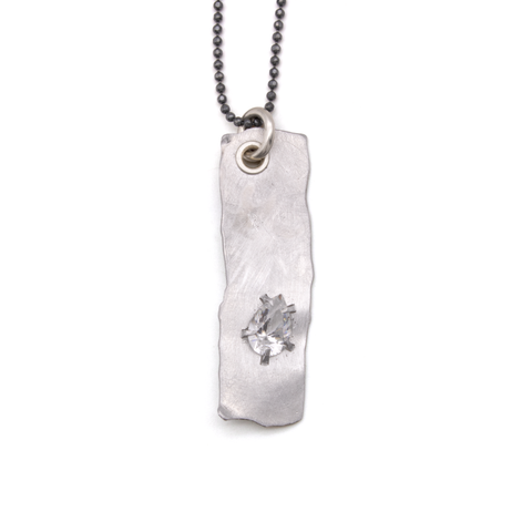 Pop-up-Prong Tag Pendant