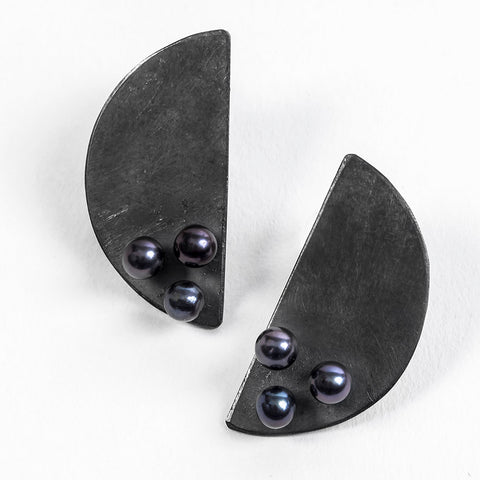 Oxi Pearl Half Moon Earrings
